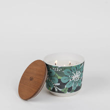 Greenleaf Pattern Candle - Shimmering Snowberry